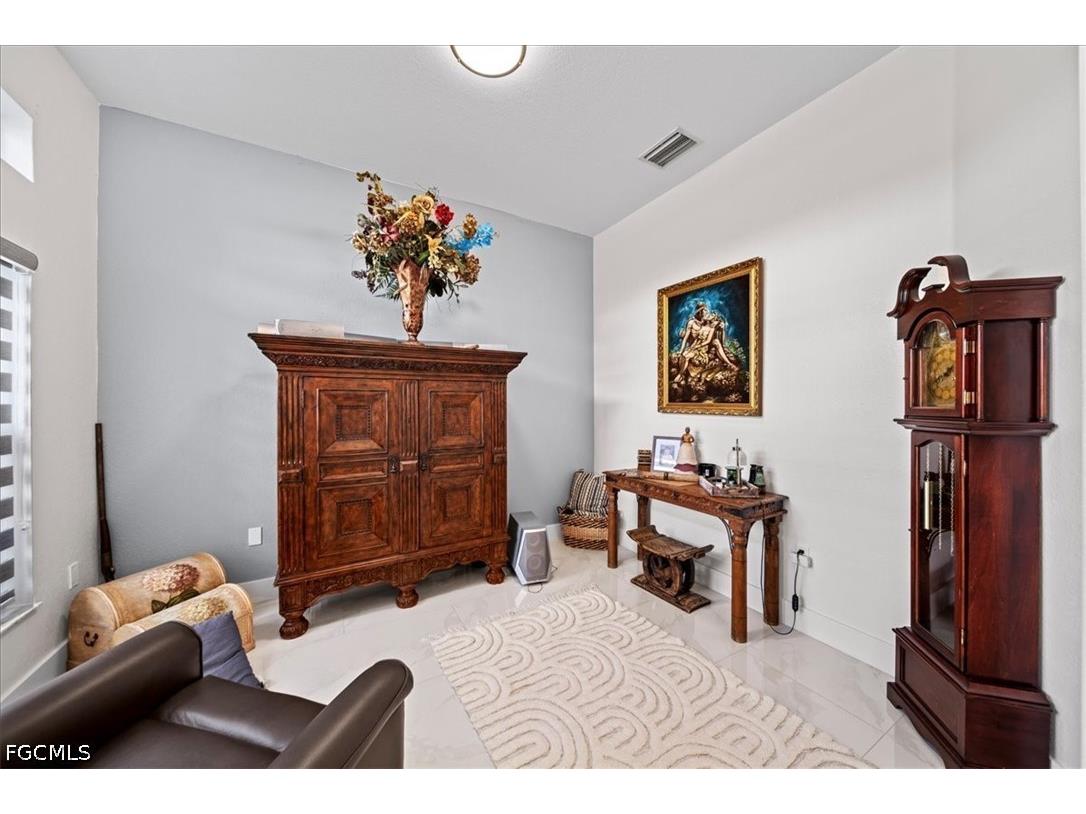 22 Nelson Road S Cape Coral FL 33991 2026023863 image5