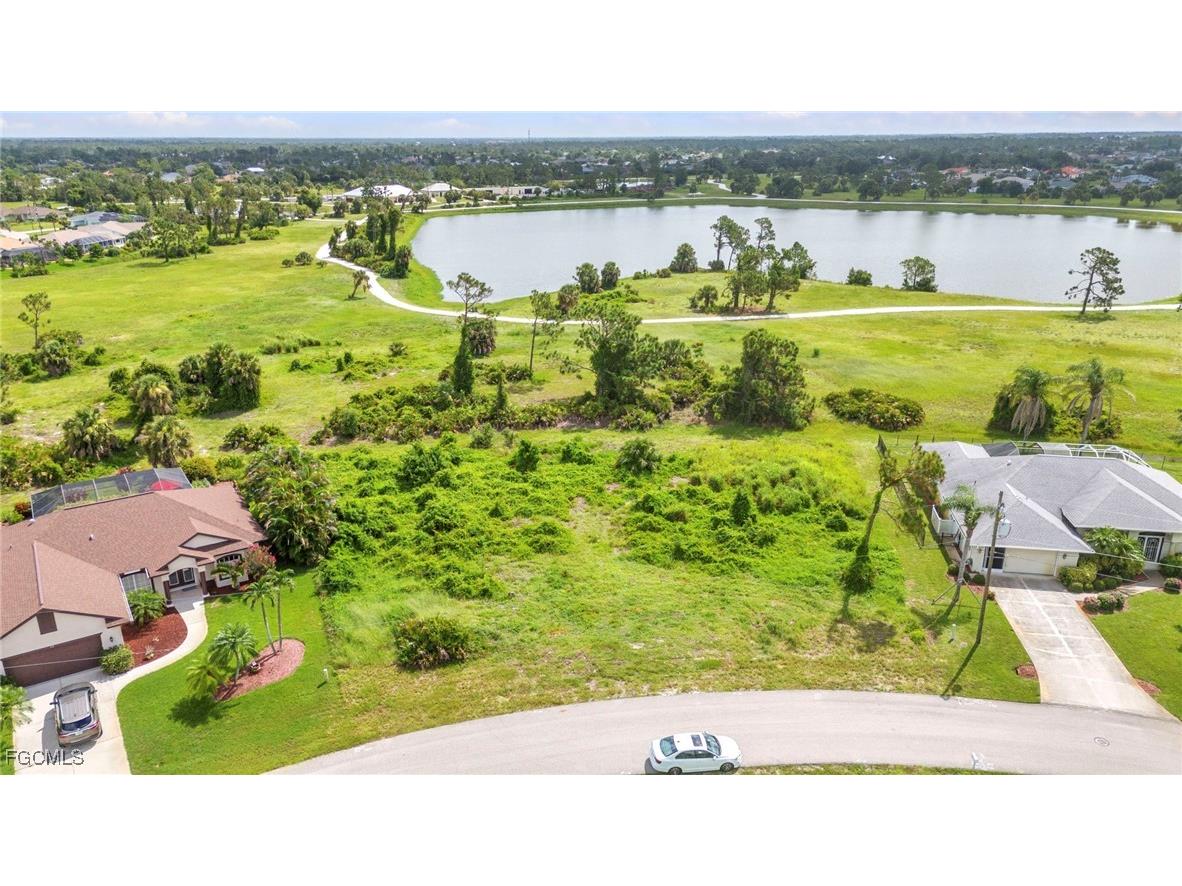 22 OR 24 Sportsman Place Rotonda West FL 33947 2025000052 image1