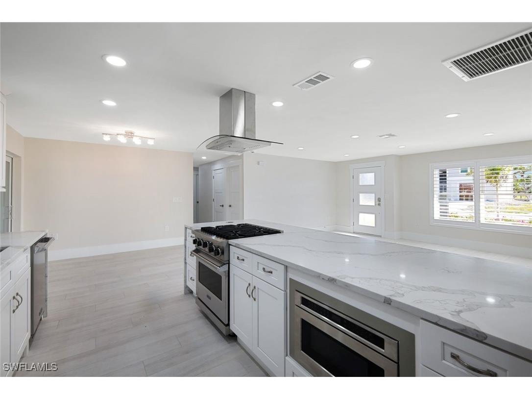 22 Palmview Boulevard Fort Myers Beach FL 33931 225036242 image10