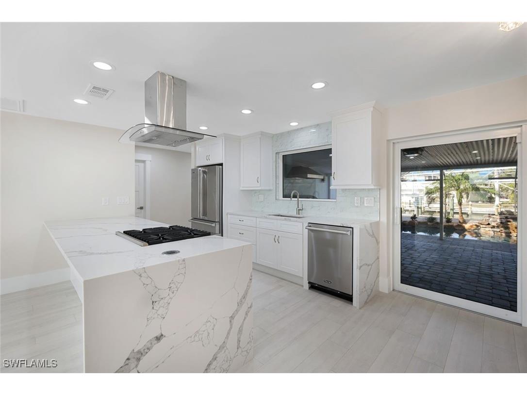 22 Palmview Boulevard Fort Myers Beach FL 33931 225036242 image7