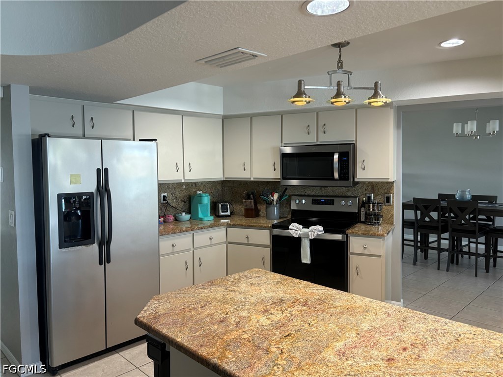 22 SE 10th Avenue Cape Coral FL 33990 2026019811 image9