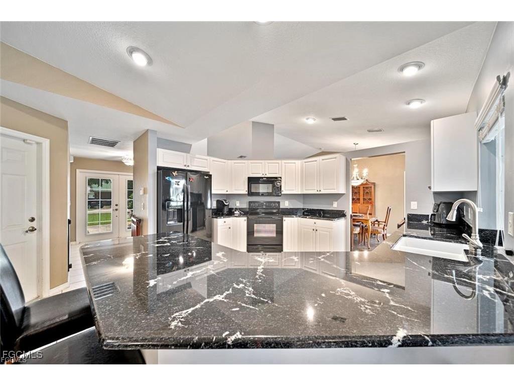 22 SE 13th Avenue Cape Coral FL 33990 2026002573 image15
