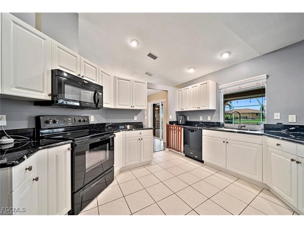 22 SE 13th Avenue Cape Coral FL 33990 2026002573 image17