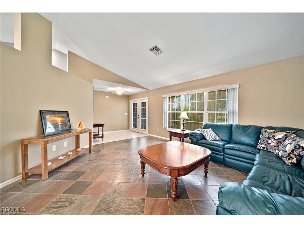 22 SE 13th Avenue Cape Coral FL 33990 2026002573 image7