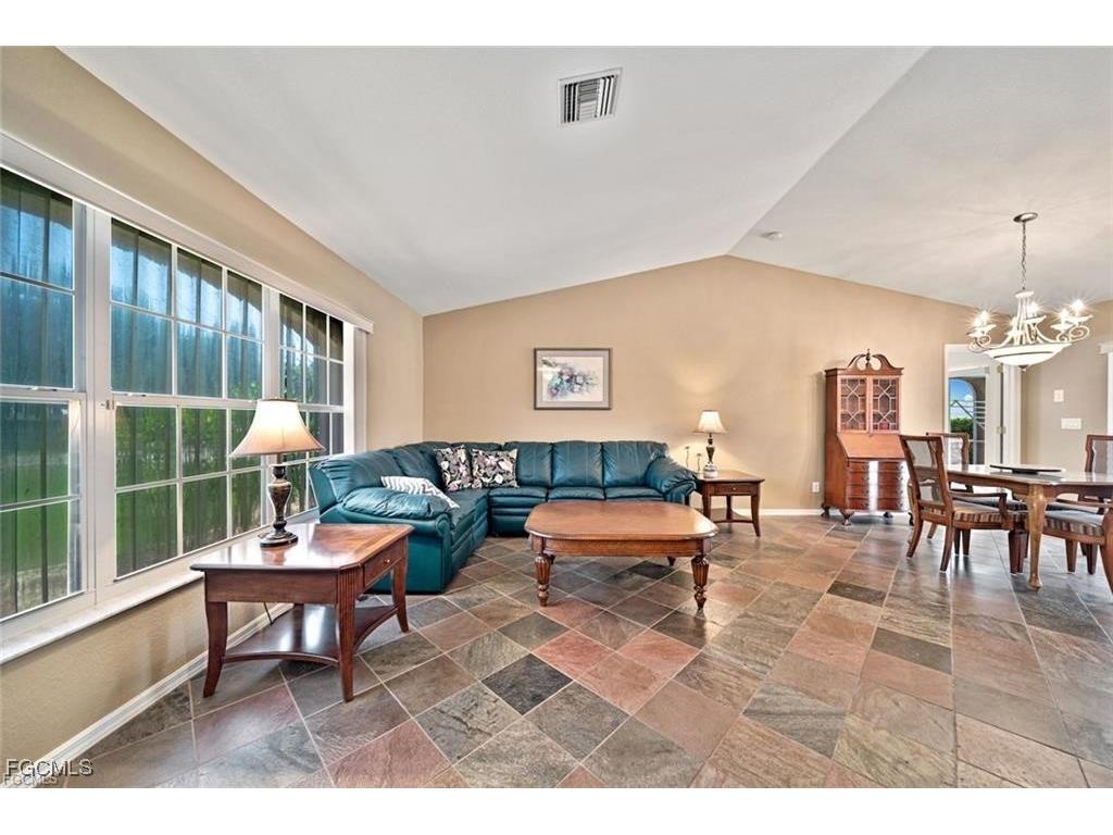 22 SE 13th Avenue Cape Coral FL 33990 2026002573 image9