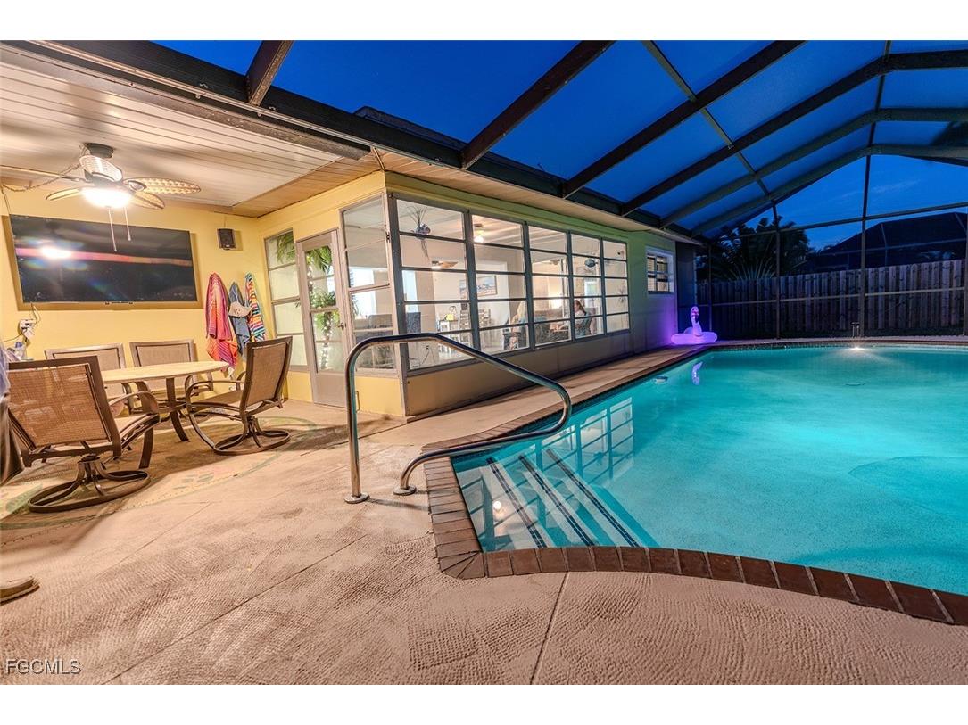 220 Albatross Street Fort Myers Beach FL 33931 2025021355 image12