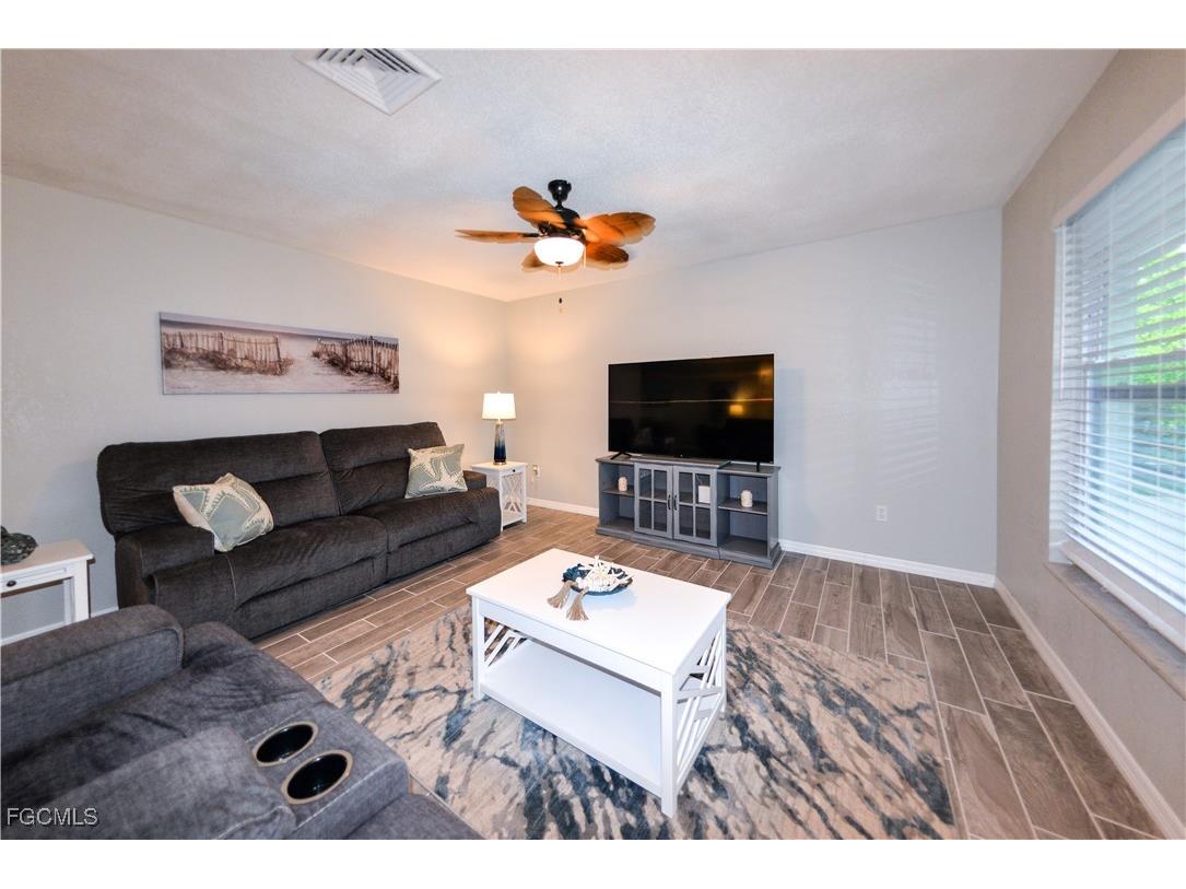 220 Albatross Street Fort Myers Beach FL 33931 2025021355 image22