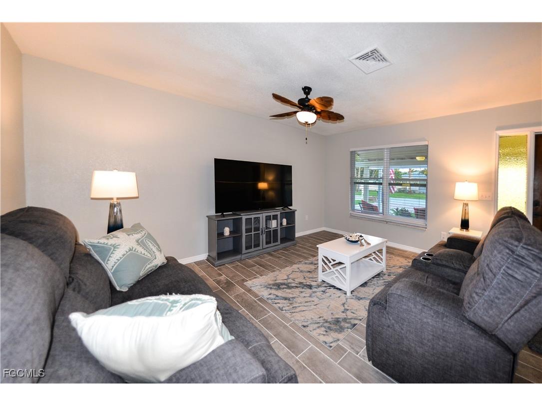 220 Albatross Street Fort Myers Beach FL 33931 2025021355 image23