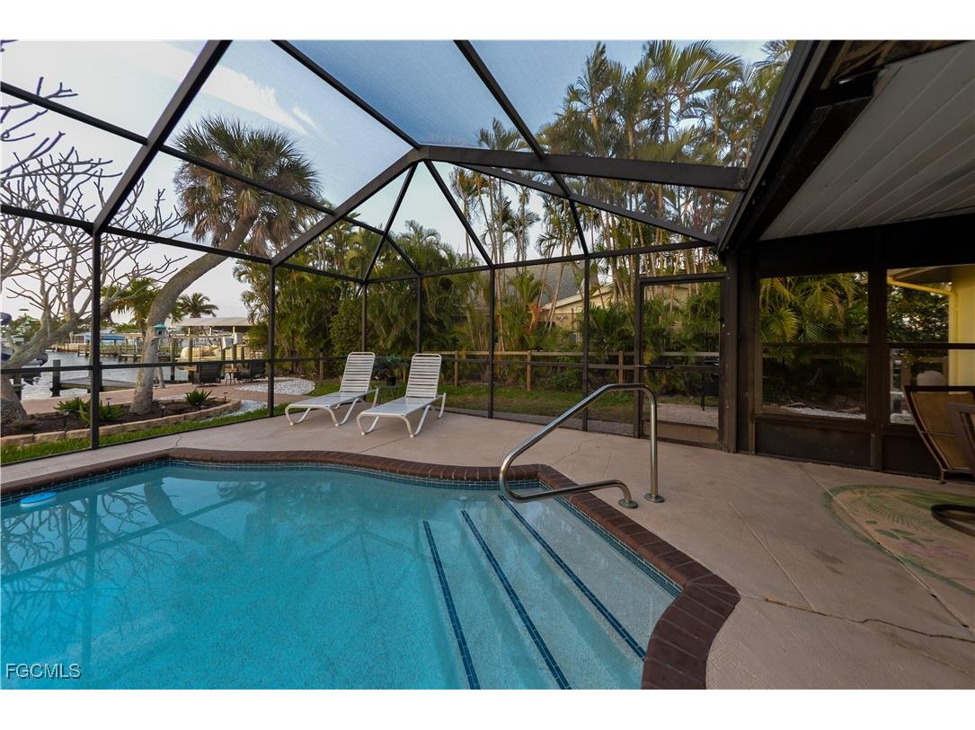 220 Albatross Street Fort Myers Beach FL 33931 2025021355 image42