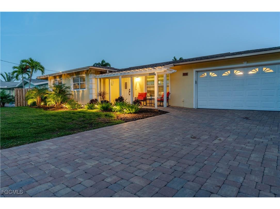 220 Albatross Street Fort Myers Beach FL 33931 2025021355 image7