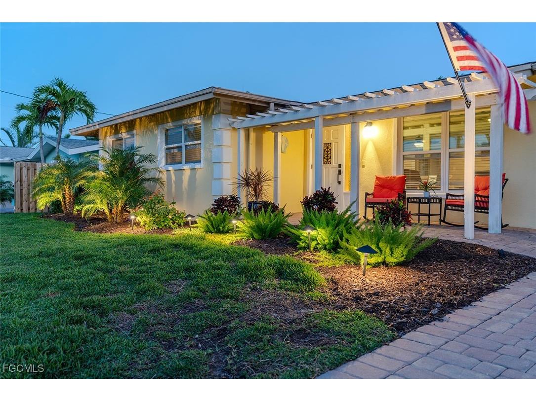 220 Albatross Street Fort Myers Beach FL 33931 2025021355 image9