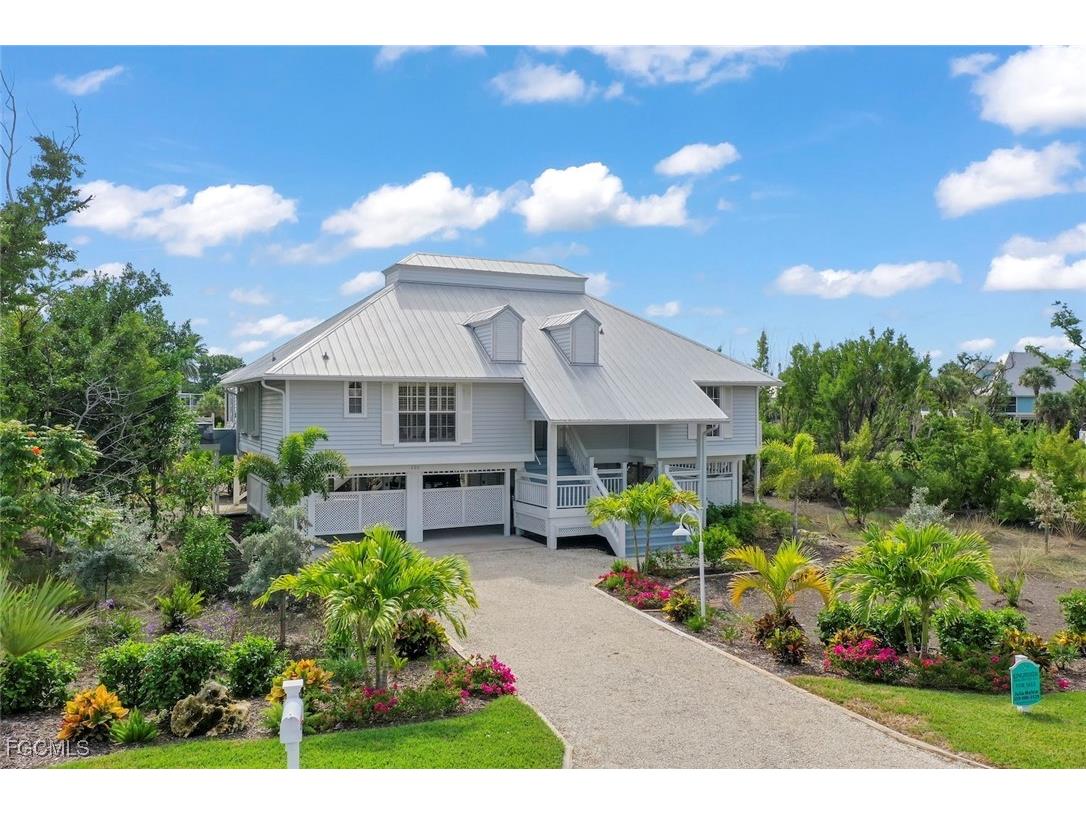 220 Daniel Drive Sanibel FL 33957 2025019581 image1