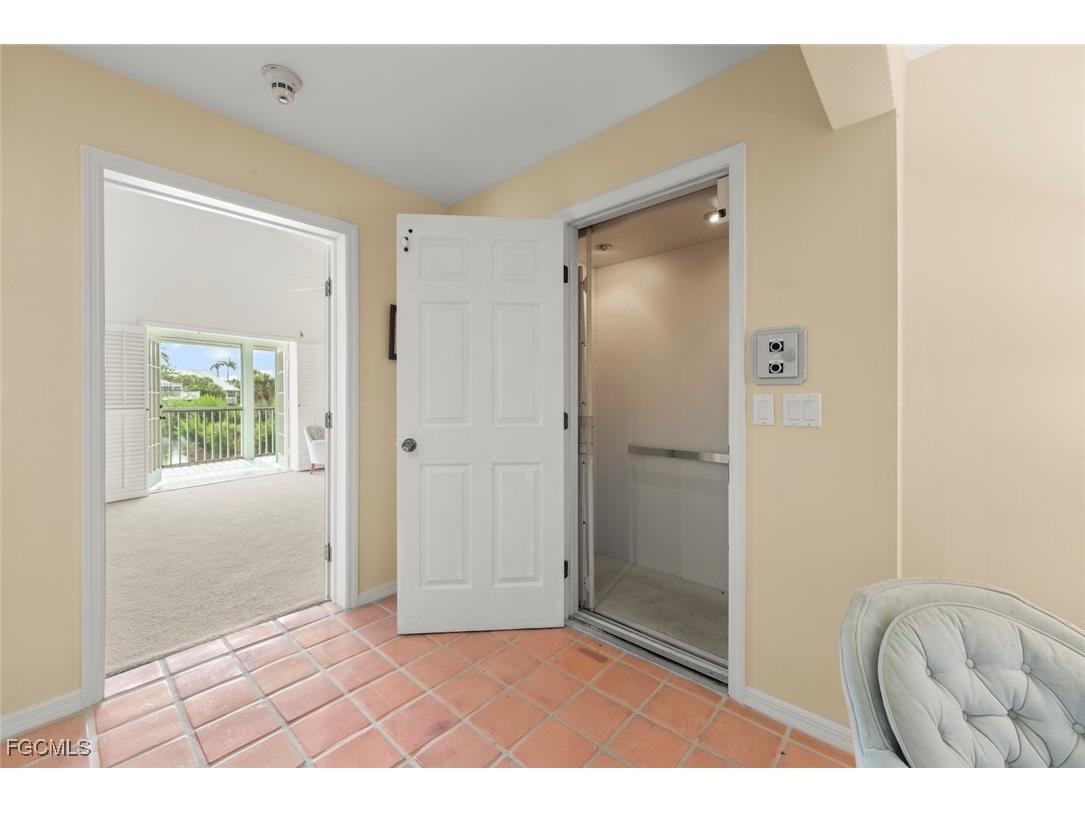 220 Daniel Drive Sanibel FL 33957 2025019581 image22