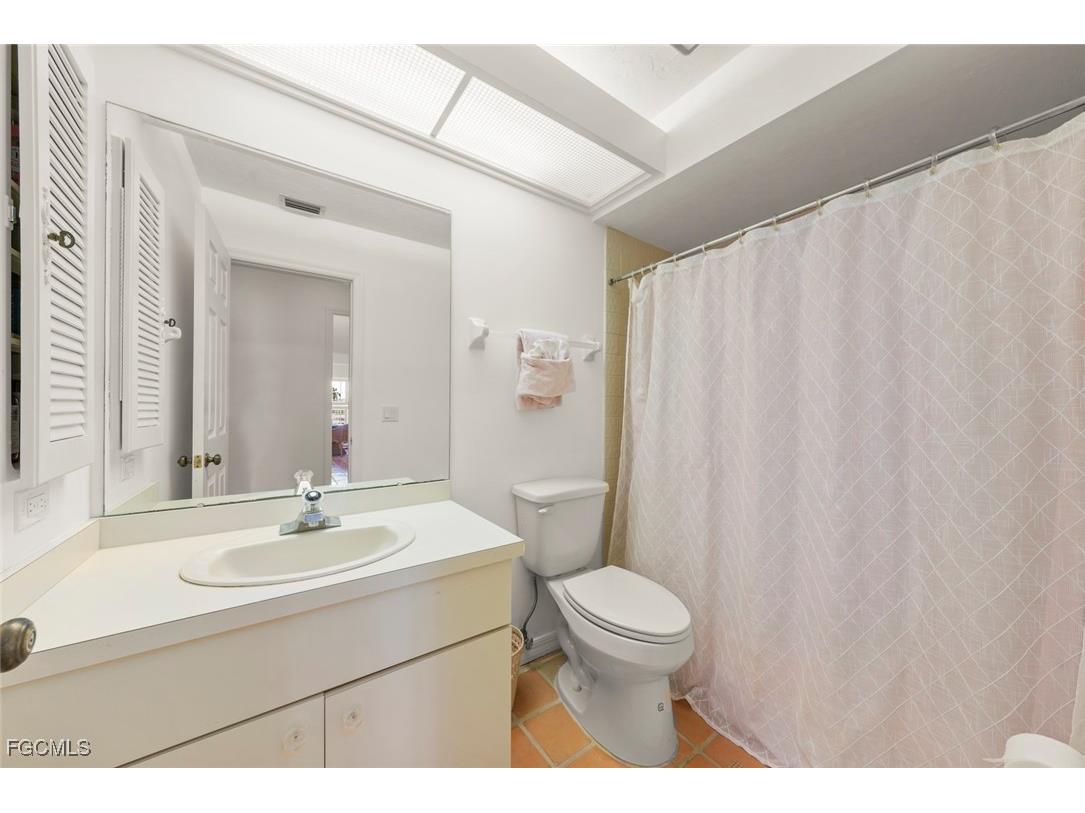 220 Daniel Drive Sanibel FL 33957 2025019581 image31