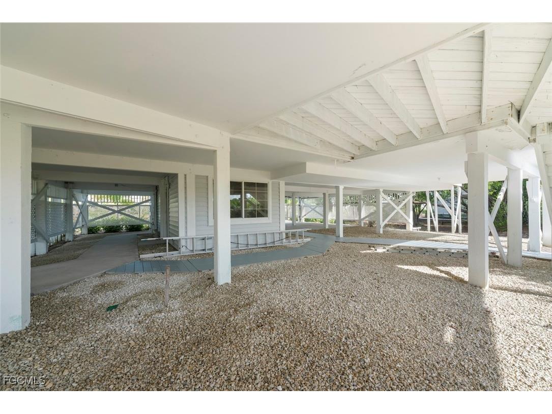 220 Daniel Drive Sanibel FL 33957 2025019581 image38