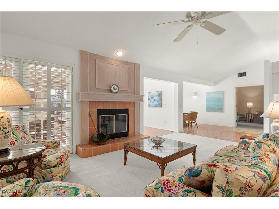 220 Daniel Drive Sanibel FL 33957 2025019581 image8