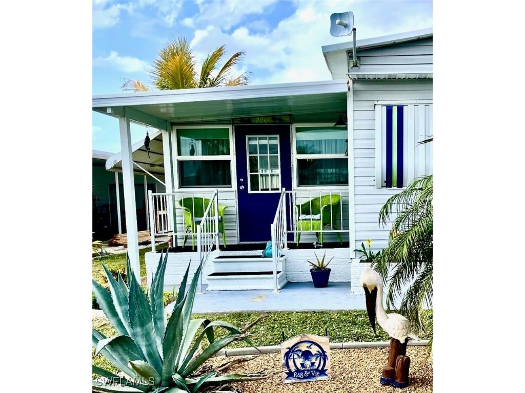 220 Derwent Boulevard Fort Myers FL 33908 225073193 image3