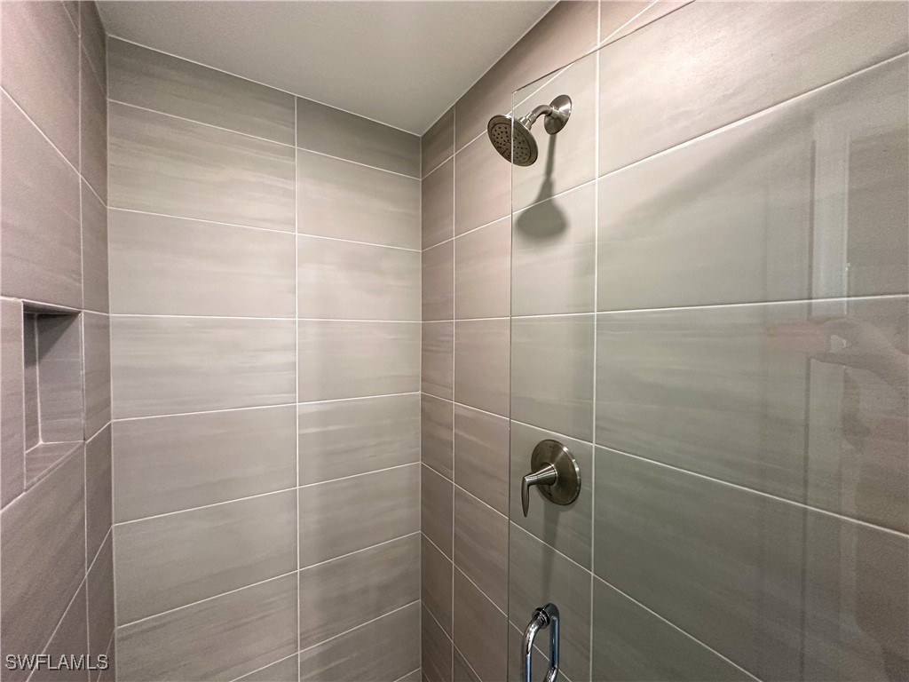 220 Indies Dr E #101 Naples FL 34114 225072380 image28