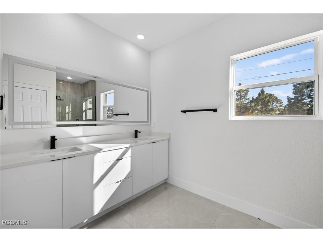 220 Lomax Avenue S Lehigh Acres FL 33974 2025025143 image14