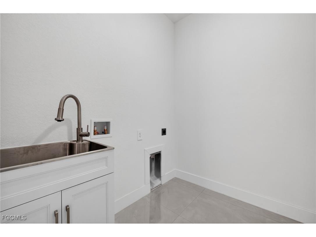 220 Lomax Avenue S Lehigh Acres FL 33974 2025025143 image17