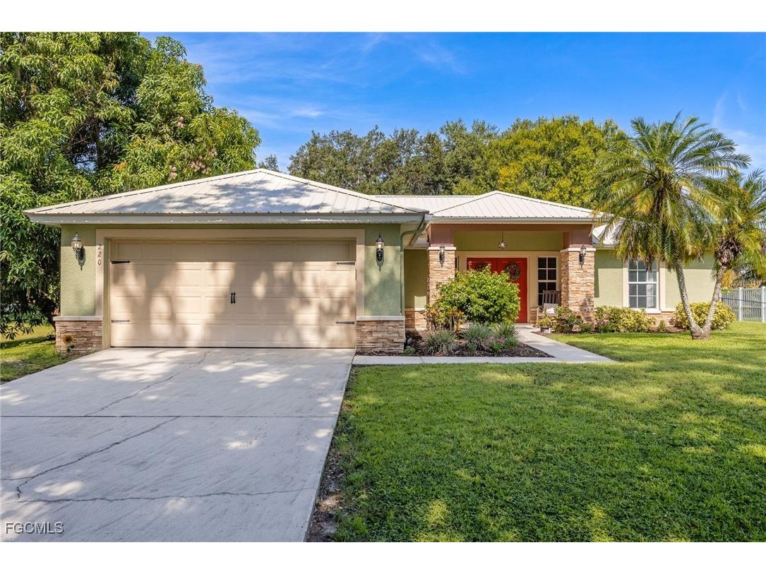 220 N Cypress Street Labelle FL 33935 2025002619 image1