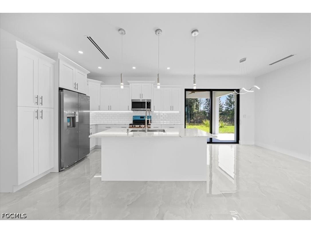 220 NE 9th Street Cape Coral FL 33909 2026018853 image13