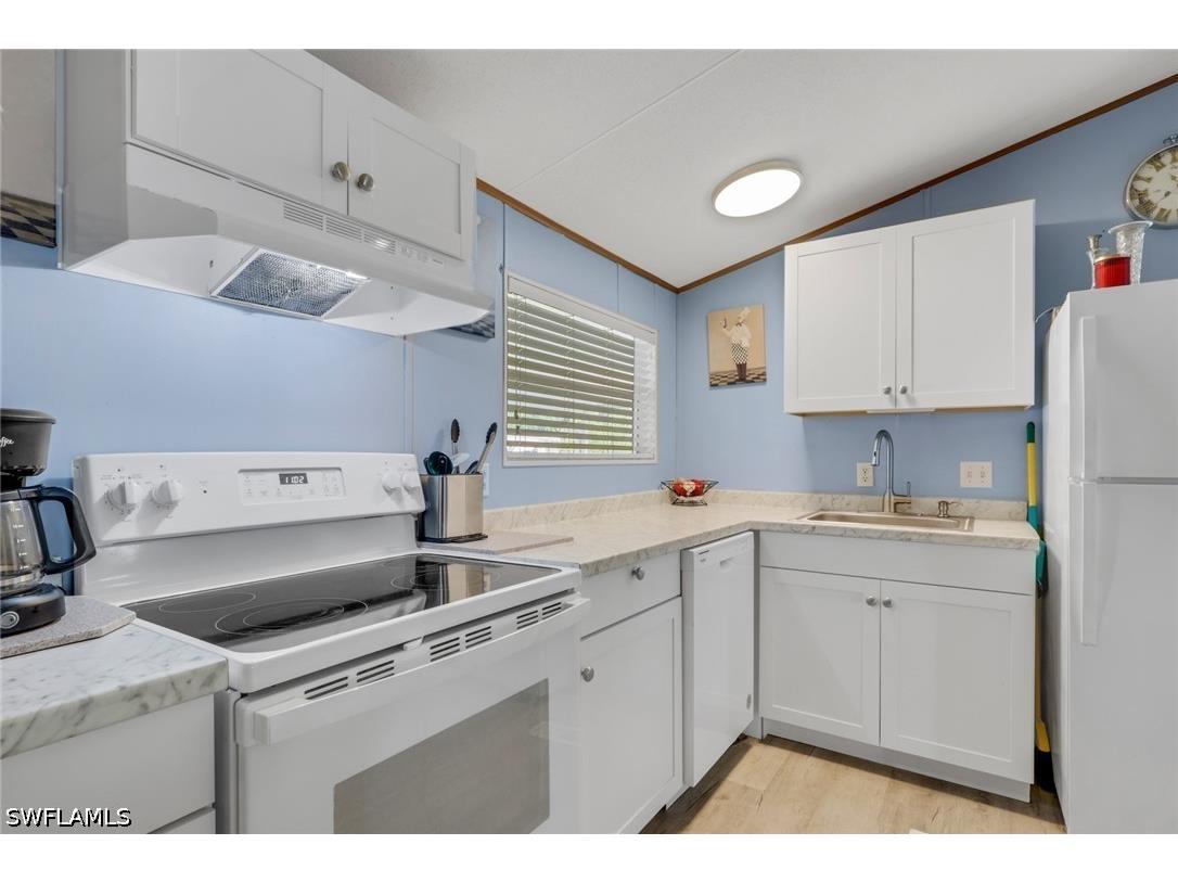 220 Ocean Reef Lane #129 Naples FL 34114 226016522 image3