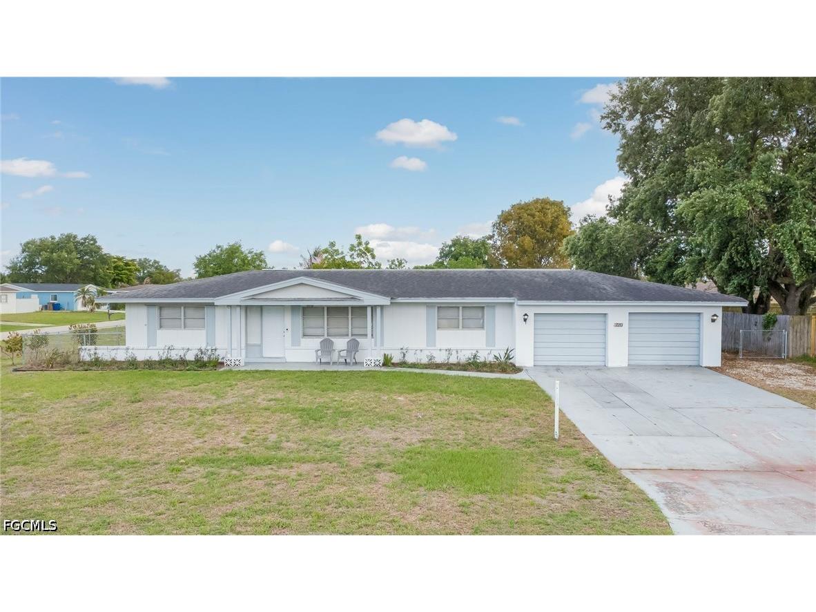 220 Punta Alta Court Lehigh Acres FL 33936 2026022241 image1