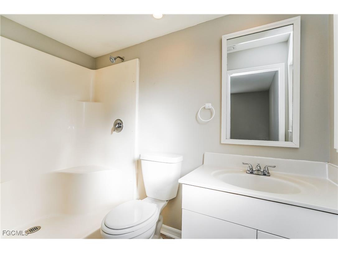 220 SE 13th Street Cape Coral FL 33990 2025010288 image13