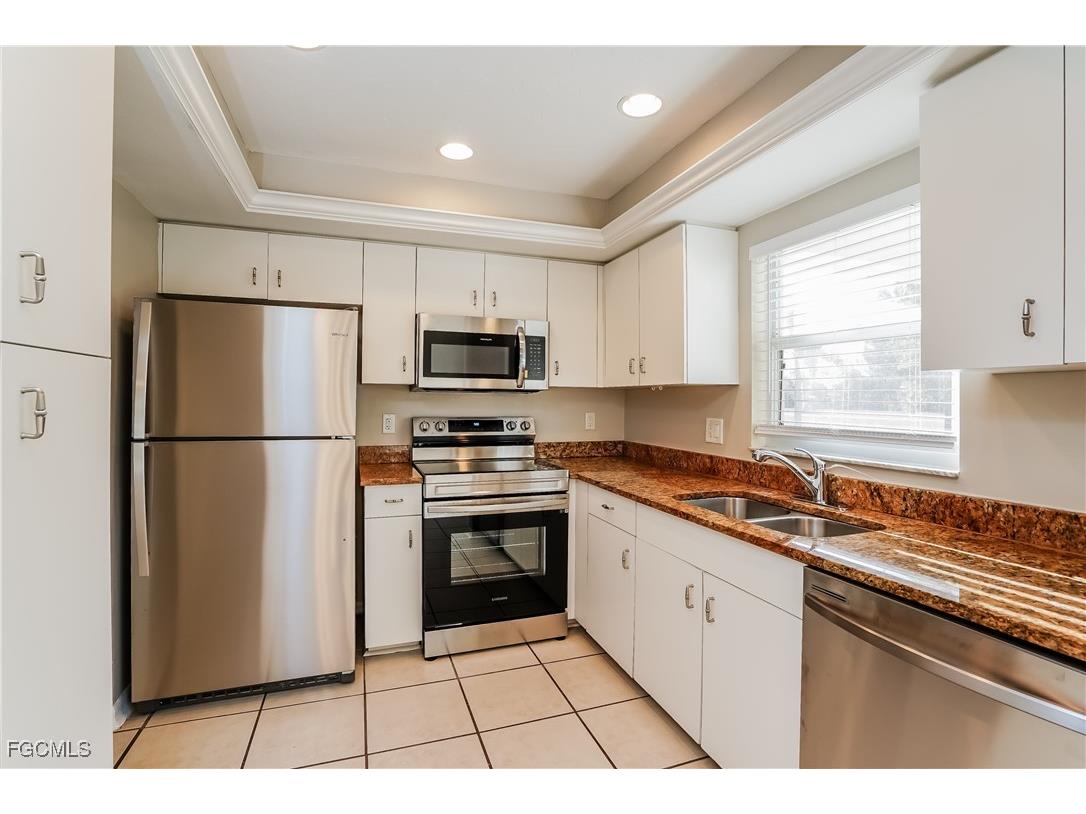 220 SE 13th Street Cape Coral FL 33990 2025010288 image3