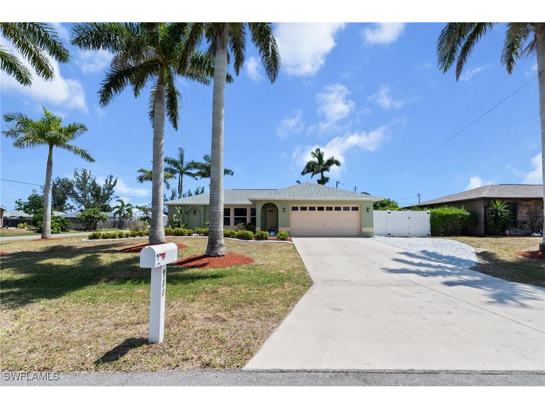 220 SE 21st Street Cape Coral FL 33990 225046106 image1