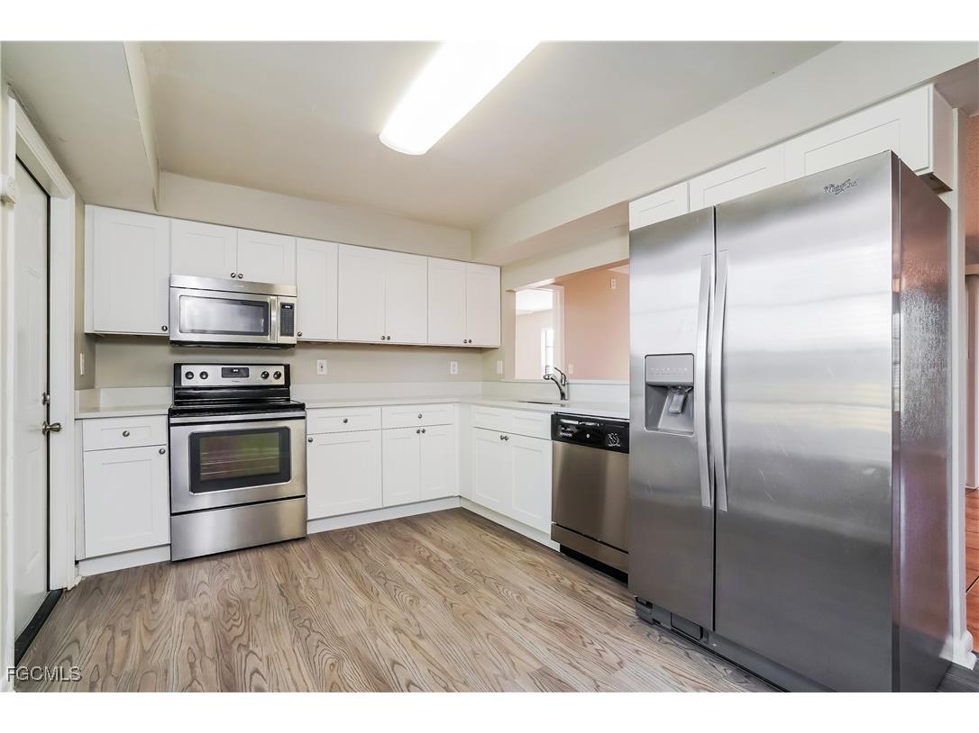 220 SE 27th Terrace Cape Coral FL 33904 2025014216 image6