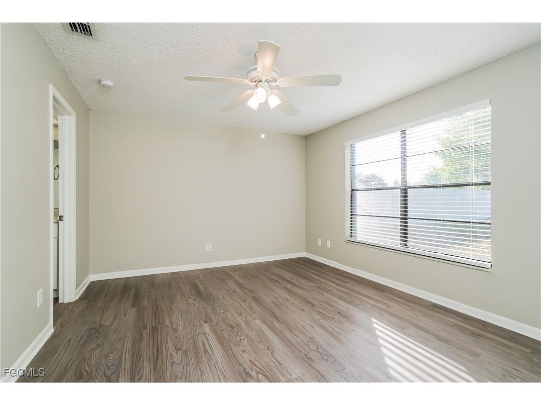 220 SE 27th Terrace Cape Coral FL 33904 2025014216 image9