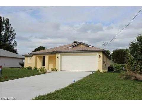 220 SE 4th Terrace Cape Coral FL 33990 224053489 image1