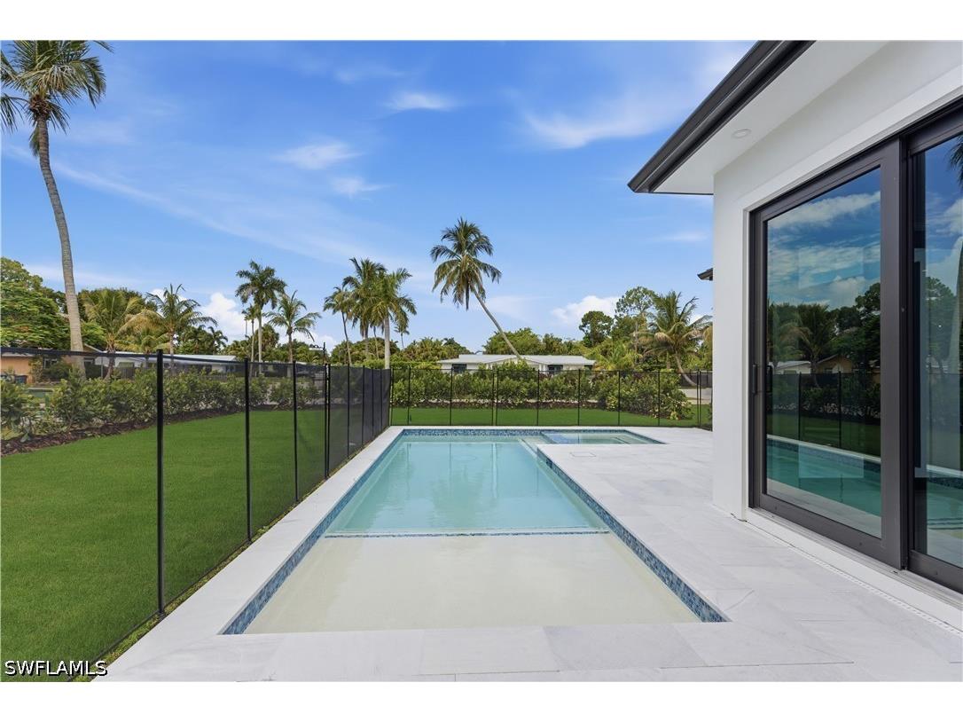 2200 11th Street N Naples FL 34103 226025356 image20
