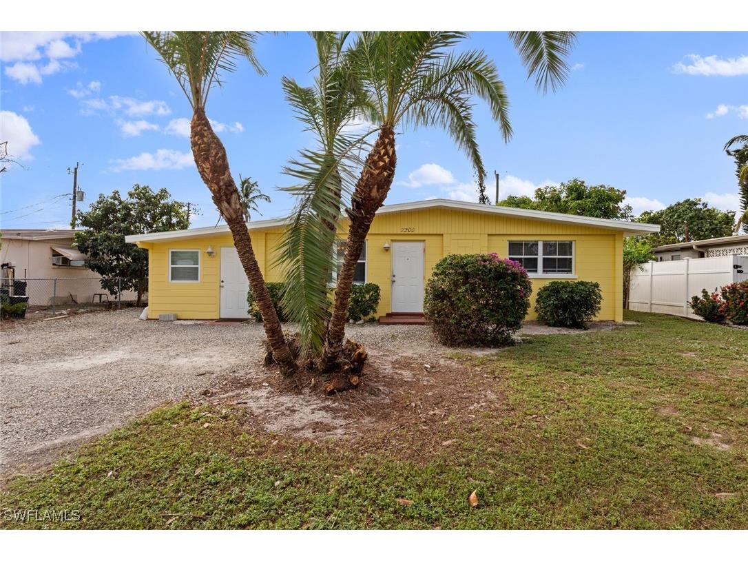 2200 Coronet Street Fort Myers FL 33907 224094509 image1
