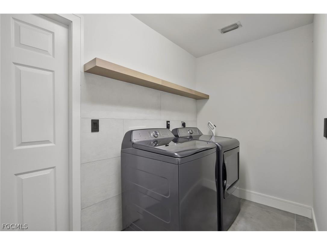 2200 NE 9th Avenue Cape Coral FL 33909 2026009709 image17