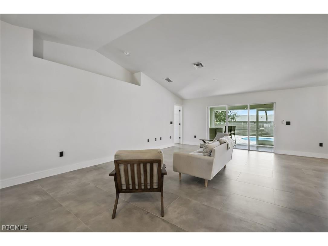 2200 NE 9th Avenue Cape Coral FL 33909 2026009709 image9