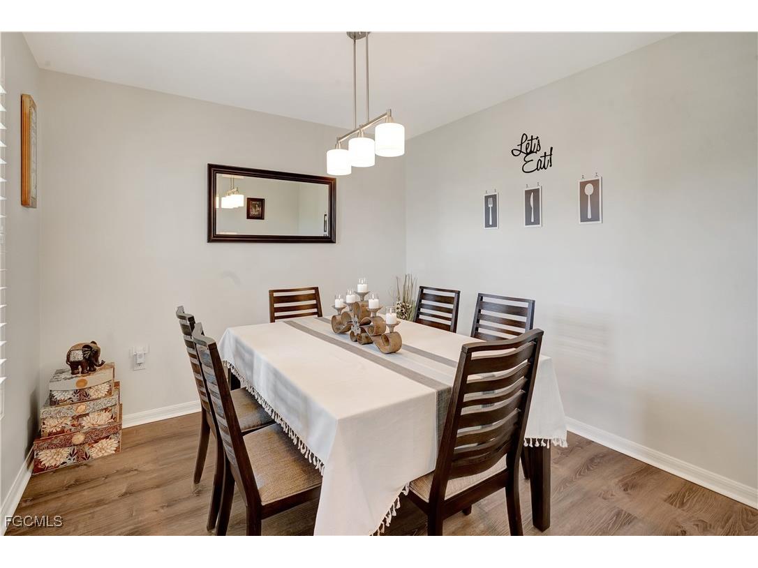 2200 NE Juanita Place Cape Coral FL 33909 2025000445 image10