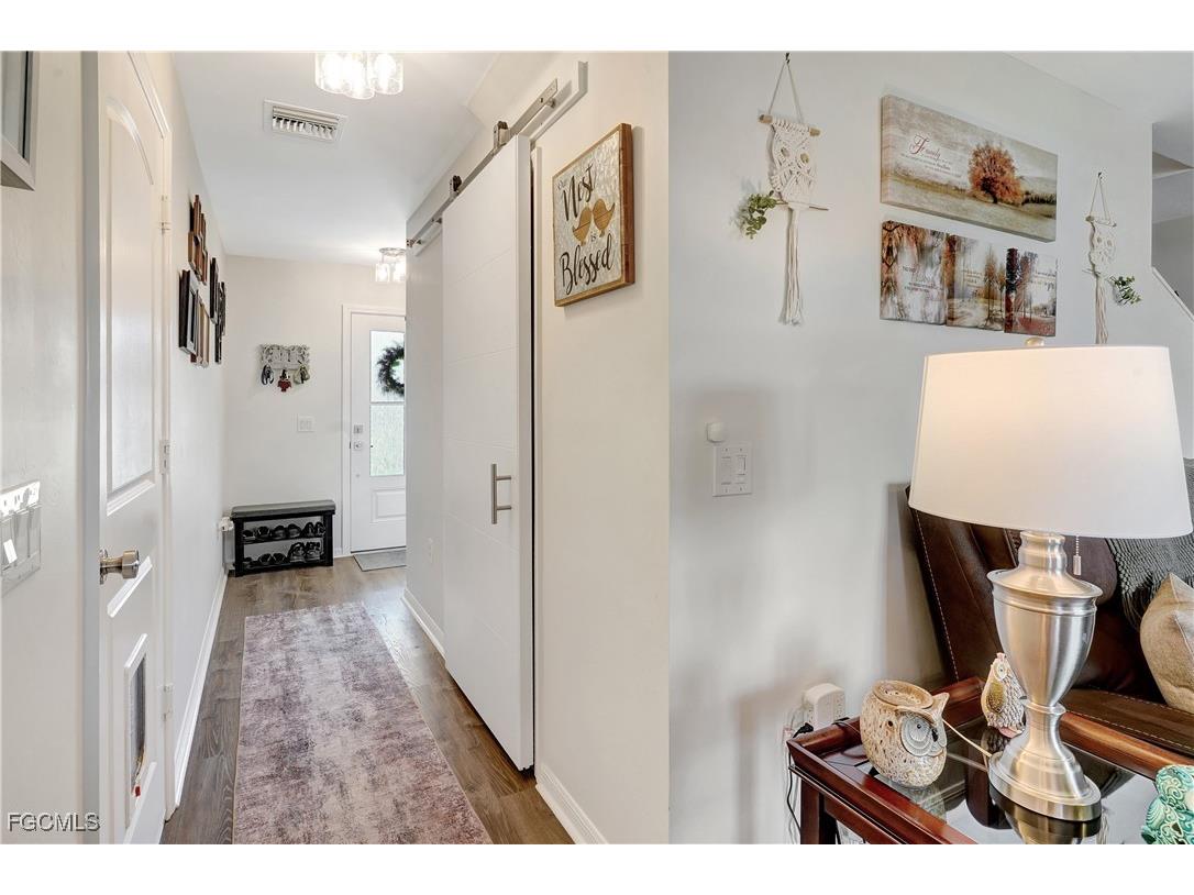 2200 NE Juanita Place Cape Coral FL 33909 2025000445 image12