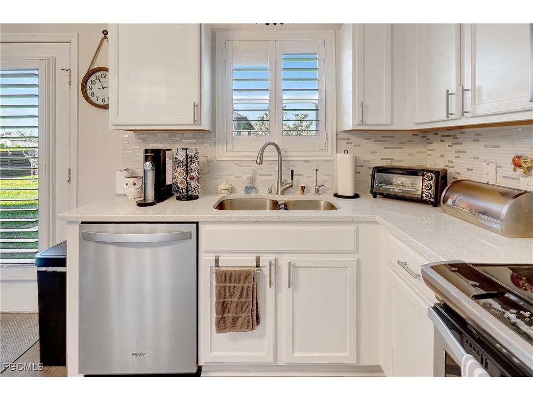 2200 NE Juanita Place Cape Coral FL 33909 2025000445 image19