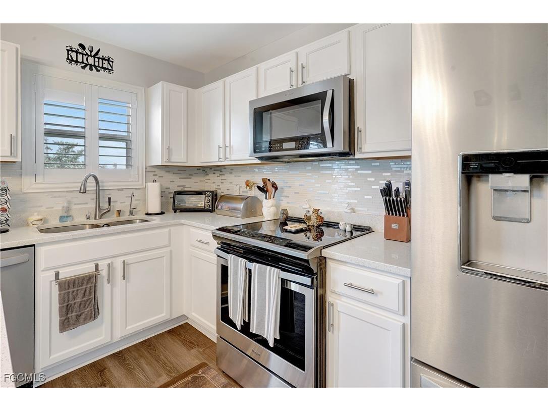 2200 NE Juanita Place Cape Coral FL 33909 2025000445 image21