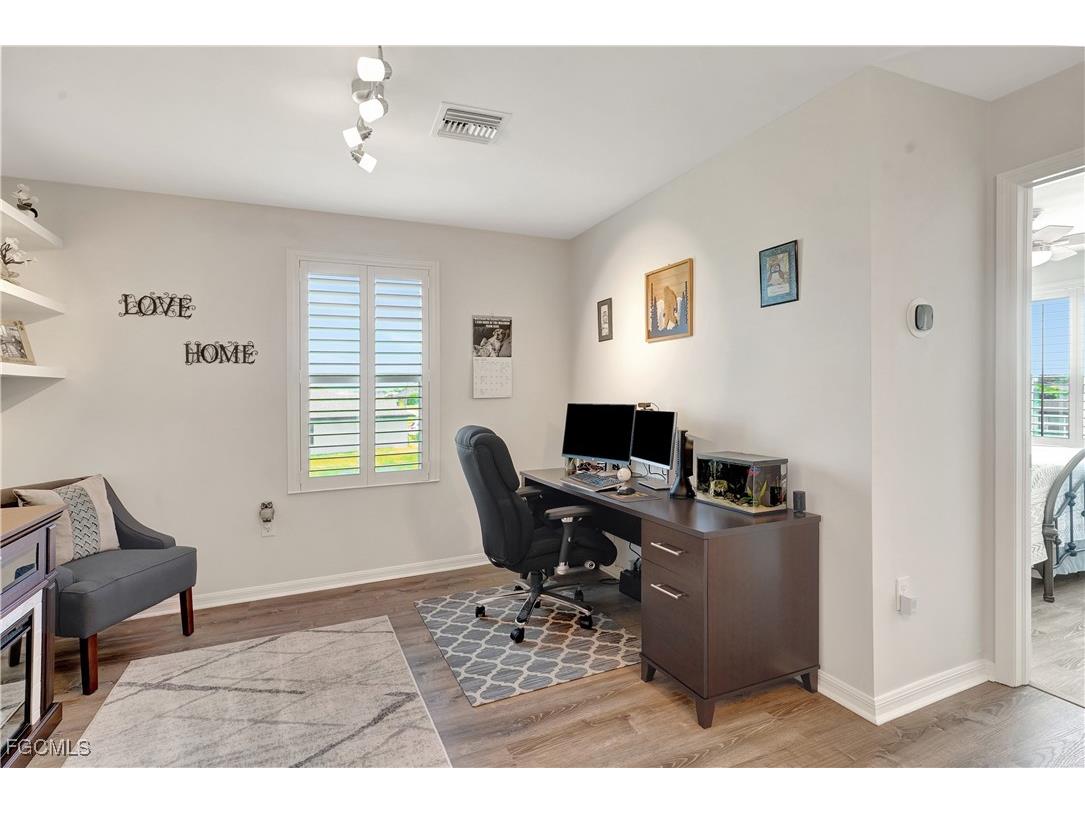 2200 NE Juanita Place Cape Coral FL 33909 2025000445 image27