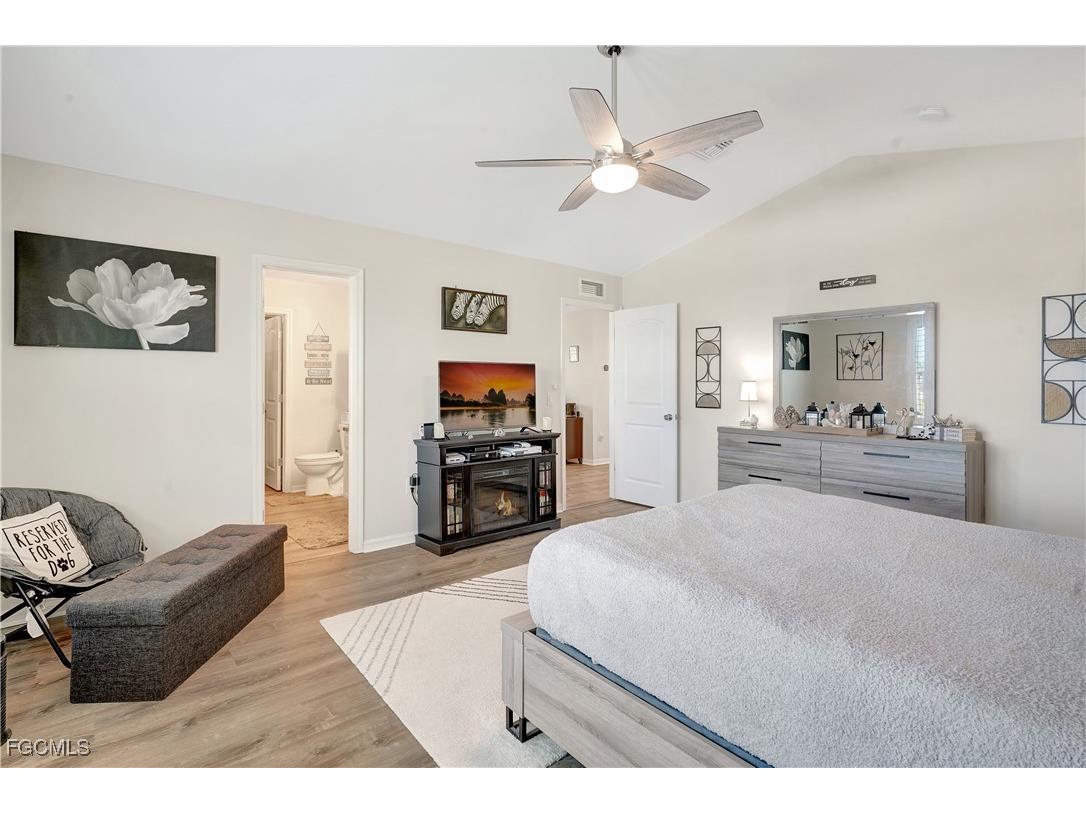 2200 NE Juanita Place Cape Coral FL 33909 2025000445 image30