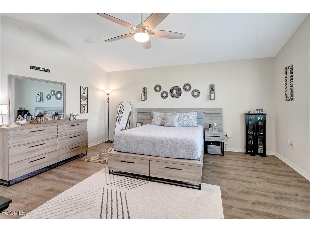 2200 NE Juanita Place Cape Coral FL 33909 2025000445 image31