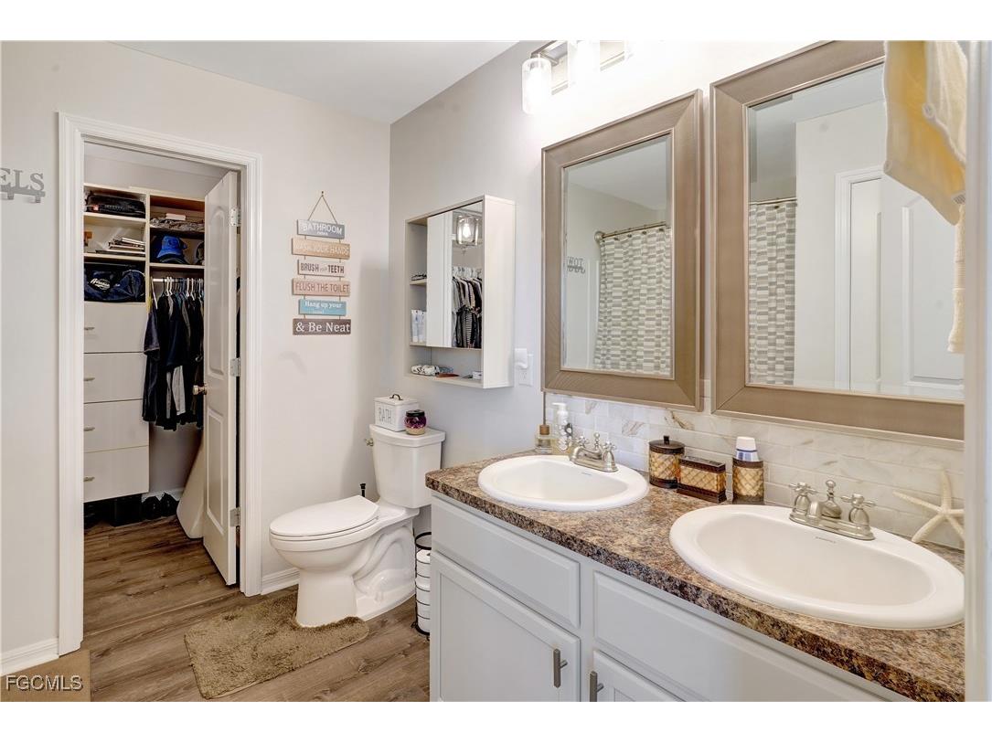 2200 NE Juanita Place Cape Coral FL 33909 2025000445 image33