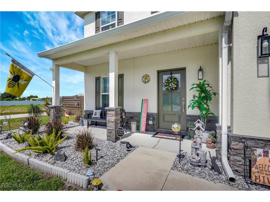 2200 NE Juanita Place Cape Coral FL 33909 2025000445 image7