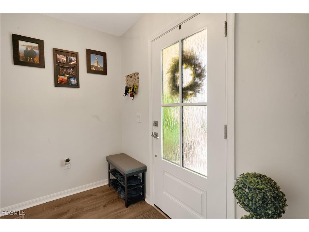 2200 NE Juanita Place Cape Coral FL 33909 2025000445 image8