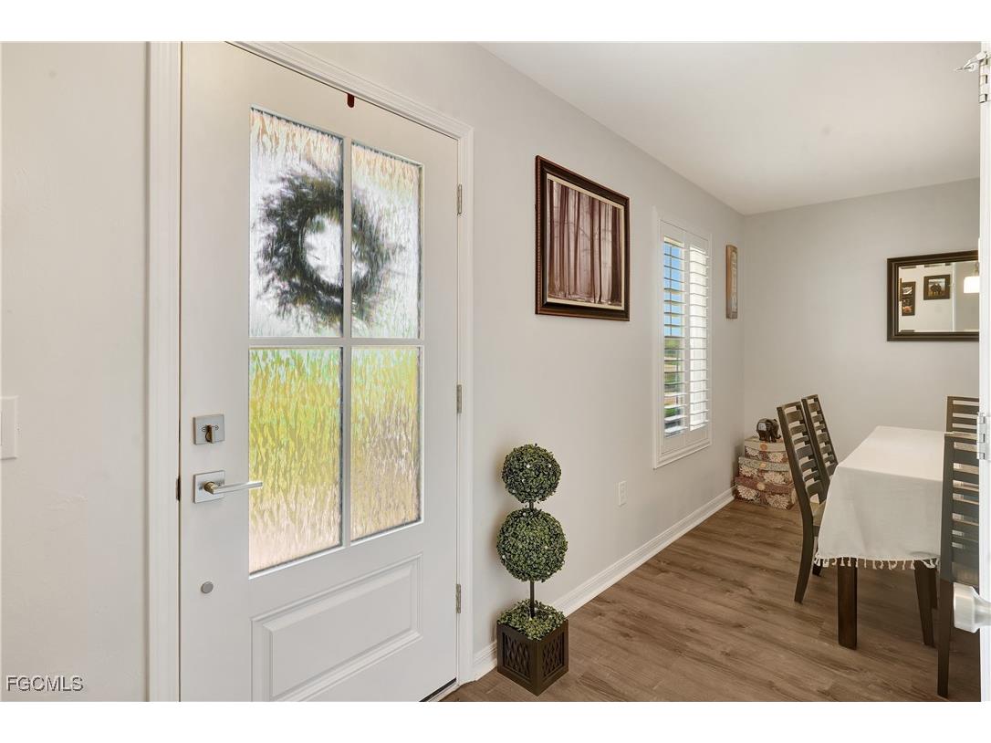 2200 NE Juanita Place Cape Coral FL 33909 2025000445 image9