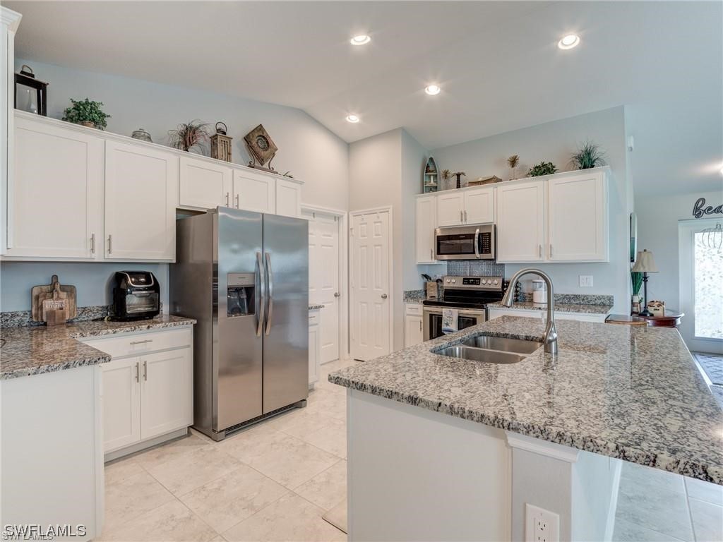 2200 NW 18th Terrace Cape Coral FL 33993 224007367 image1